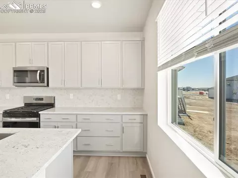 10448 Devoncove Dr, Peyton, CO 80831 photo 9