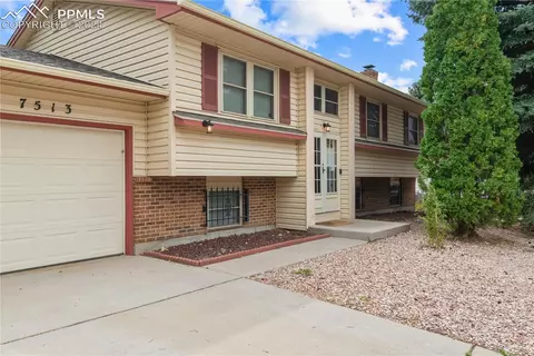 7513 Horseshoe Cir, Fountain, CO 80817