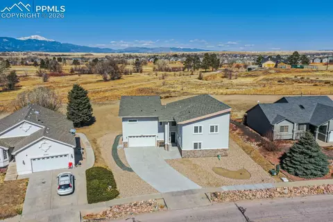 10108 Rolling Ridge Rd, Colorado Springs, CO 80925