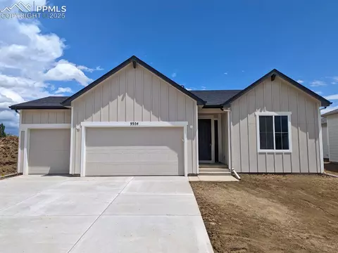 9354 Golden Buffs Dr, Colorado Springs, CO 80925