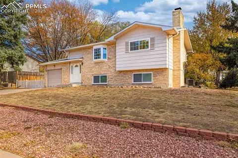 415 Cielo Vista St, Colorado Springs, CO 80911