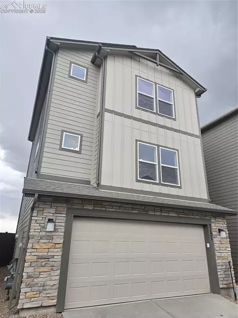 2151 Zipline Vw, Colorado Springs, CO 80910