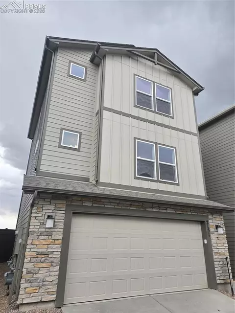 2151 Zipline Vw, Colorado Springs, CO 80910