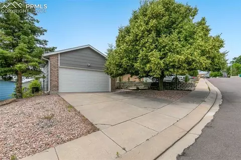 5550 Jennifer Ln, Colorado Springs, CO 80917