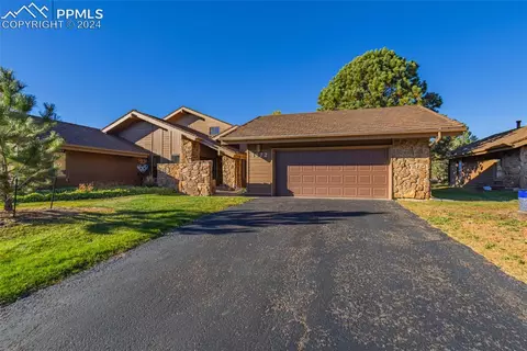 1172 Hill Cir, Colorado Springs, CO 80904