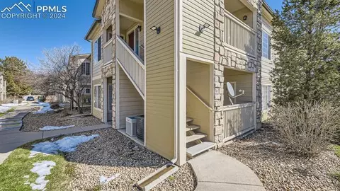 9961 E Idaho Cir #202, Denver, CO 80247 photo 3