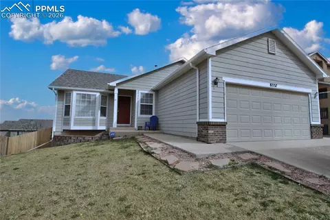 8337 Parkglen Dr, Fountain, CO 80817