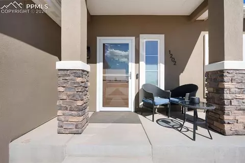 1202 N Ladonia Dr, Pueblo West, CO 81007