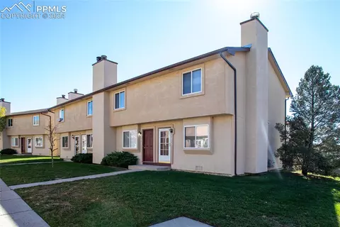 3077 Starlight Cir, Colorado Springs, CO 80916