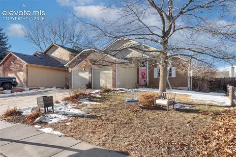 3840 Summer Breeze Dr, Colorado Springs, CO 80918