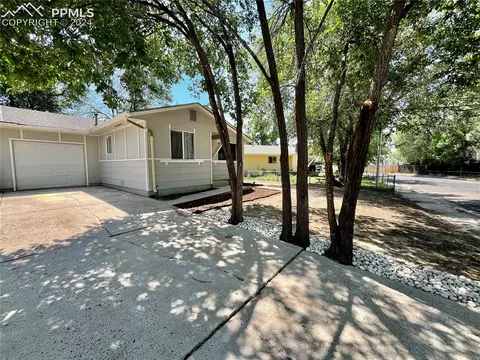 1873 Saratoga Dr, Colorado Springs, CO 80910