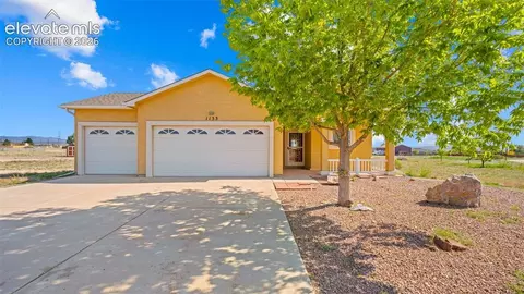 1133 E Ivanhoe Dr, Pueblo, CO 81007