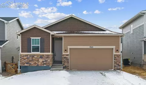 9323 Graysill Ln, Colorado Springs, CO 80927