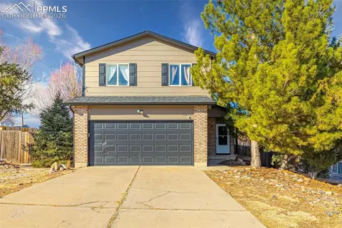 512 Harvest Moon Rd, Fountain, CO 80817