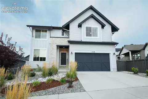 1068 Seabiscuit Dr, Colorado Springs, CO 80921