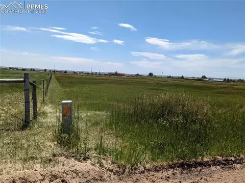 15835 Alta Plaza Cir, Peyton, CO 80831 photo 2
