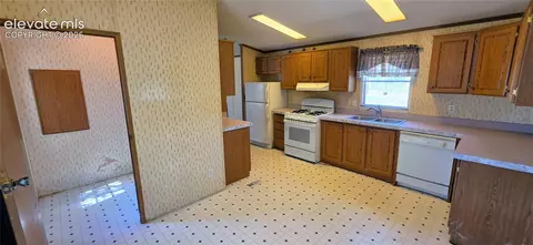 828 3rd St, Penrose, CO 81240 photo 8