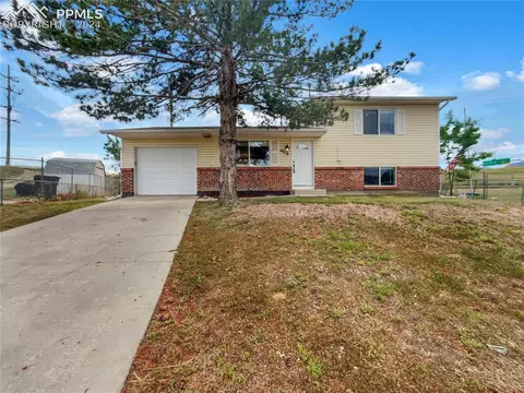 4518 S Chamberlin Ct, Colorado Springs, CO 80906