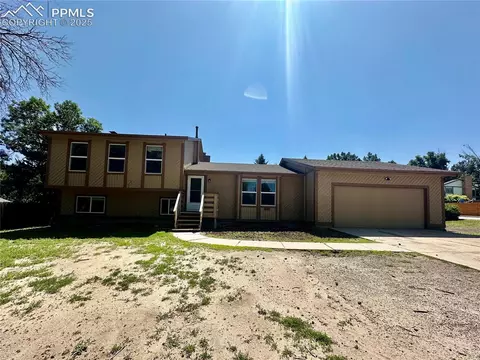 6305 Lange Dr, Colorado Springs, CO 80918