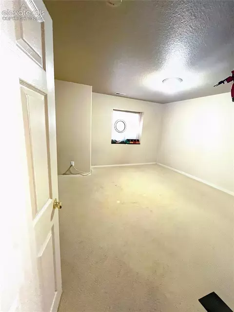 Bedroom - 9845 Everglades Dr, Peyton, CO 80831 photo 2 of 4