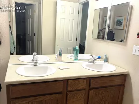 Bath - 9845 Everglades Dr, Peyton, CO 80831 photo 5 of 7