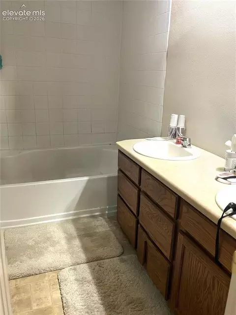 Bath - 9845 Everglades Dr, Peyton, CO 80831 photo 4 of 7