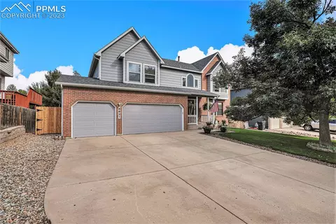 8621 Alpine Valley Dr, Colorado Springs, CO 80920