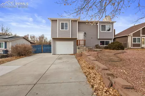 633 Blossom Field Rd, Fountain, CO 80817