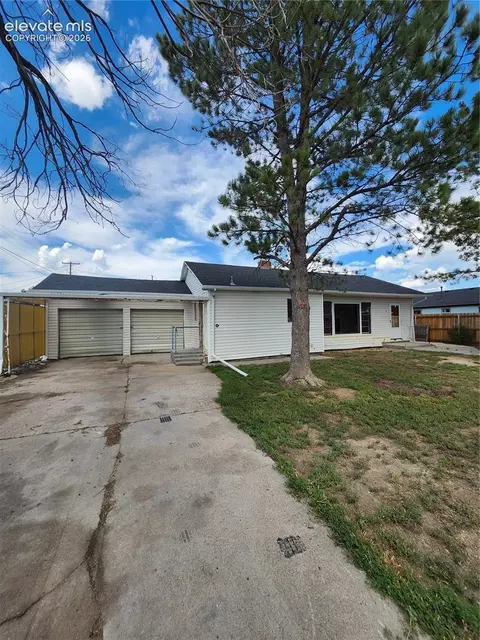 1134 4th St, Limon, CO 80828