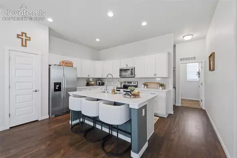 Kitchen - 10198 Golf Crest Dr, Peyton, CO 80831 photo 2 of 4