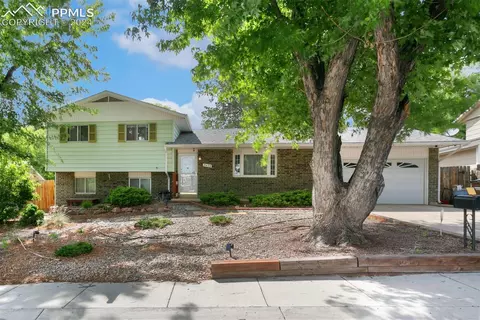 5430 Del Paz Dr, Colorado Springs, CO 80918