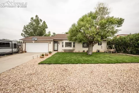 714 S Blakeland Dr, Pueblo West, CO 81007