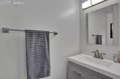 8755 Del Rio Rd, Peyton, CO 80831 photo 11