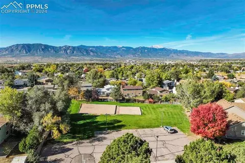 3233 Bridgewater Dr, Colorado Springs, CO 80916