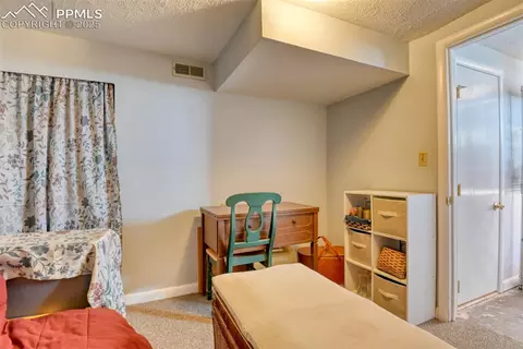Bedroom - 10970 Garrett Rd, Peyton, CO 80831 photo 13 of 13