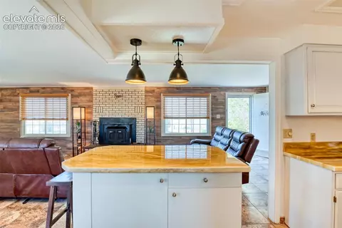 Kitchen - 10970 Garrett Rd, Peyton, CO 80831 photo 3 of 4