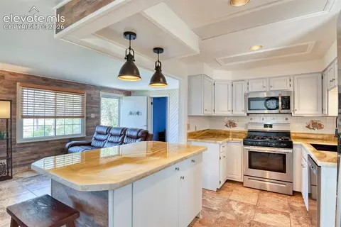 Kitchen - 10970 Garrett Rd, Peyton, CO 80831 photo 2 of 4