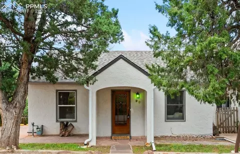 28 Fountain Pl, Manitou Springs, CO 80829