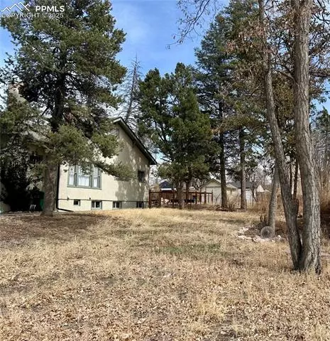 821 N Cedar St, Colorado Springs, CO 80909