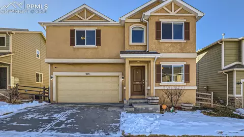 929 Fire Rock Pl, Colorado Springs, CO 80921