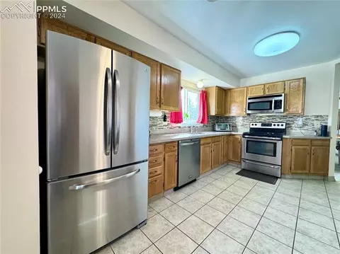 1965 Rimwood Dr, Colorado Springs, CO 80918