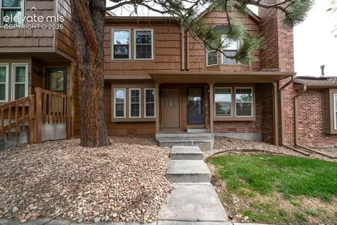 6737 Mountain Top Ln, Colorado Springs, CO 80919