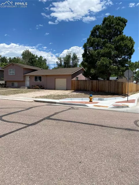 2595 Barkman Dr, Colorado Springs, CO 80916