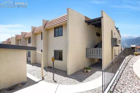 906 Fontmore Rd #B, Colorado Springs, CO 80904