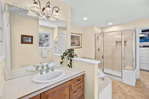Bath - 4882 Antelope Trl, Elbert, CO 80106 photo 2 of 6