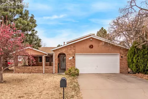 95 Regency Blvd, Pueblo, CO 81005