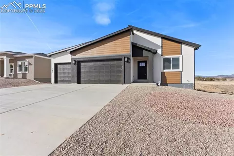 189 High Meadows Dr, Florence, CO 81226