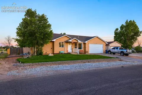 692 S Aguilar Dr, Pueblo West, CO 81007