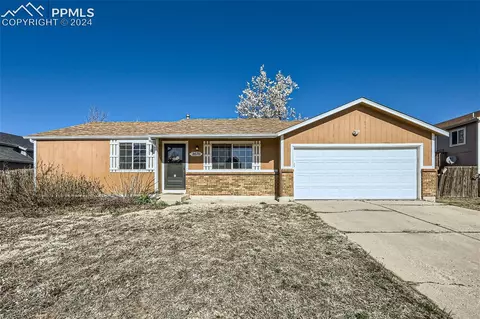 2070 Farnsworth Dr, Colorado Springs, CO 80916