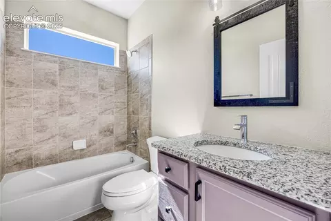 Bath - 928 Graywoods Ter, Monument, CO 80132 photo 4 of 4